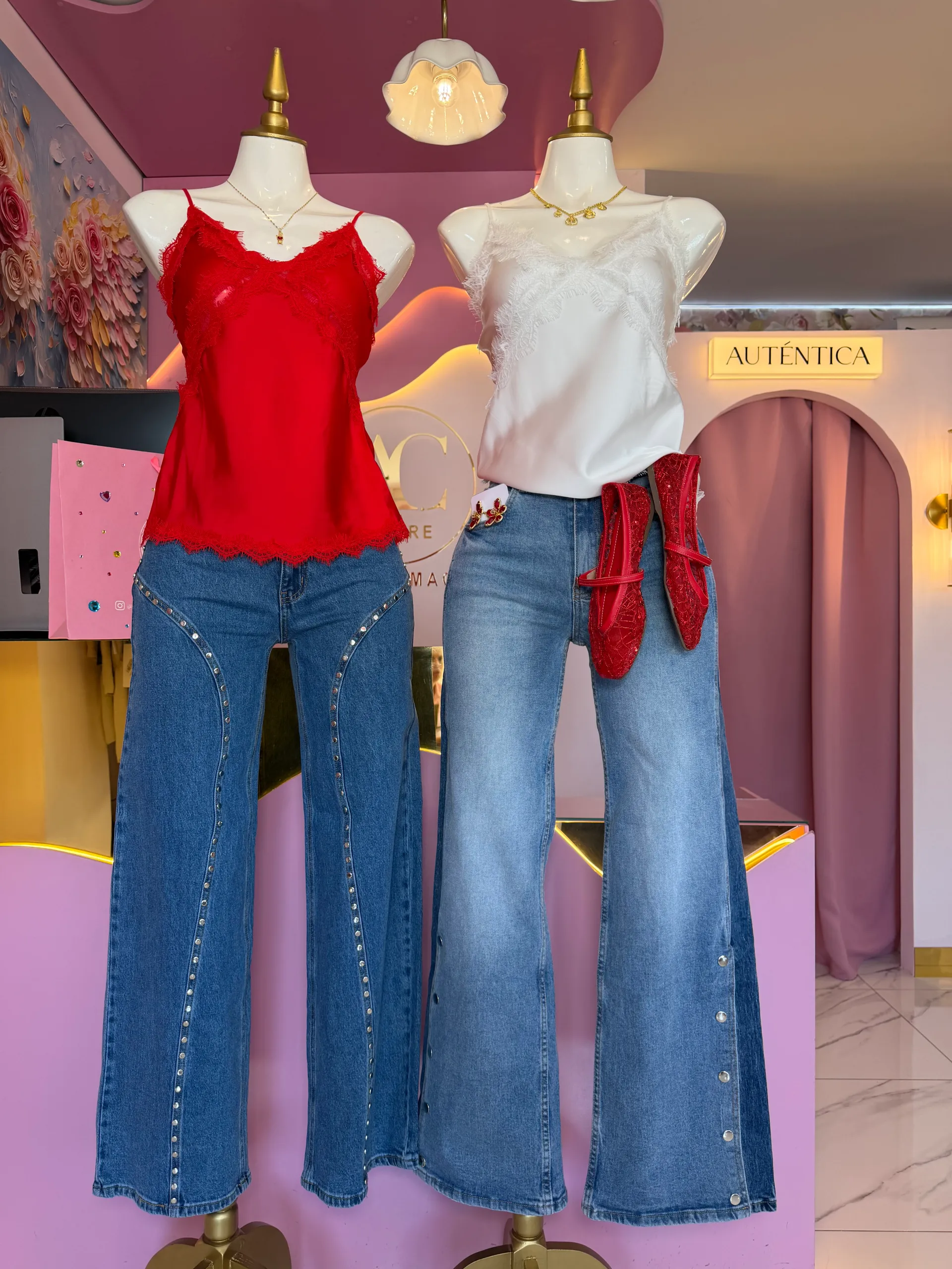 Blusa de tirantes con encaje 