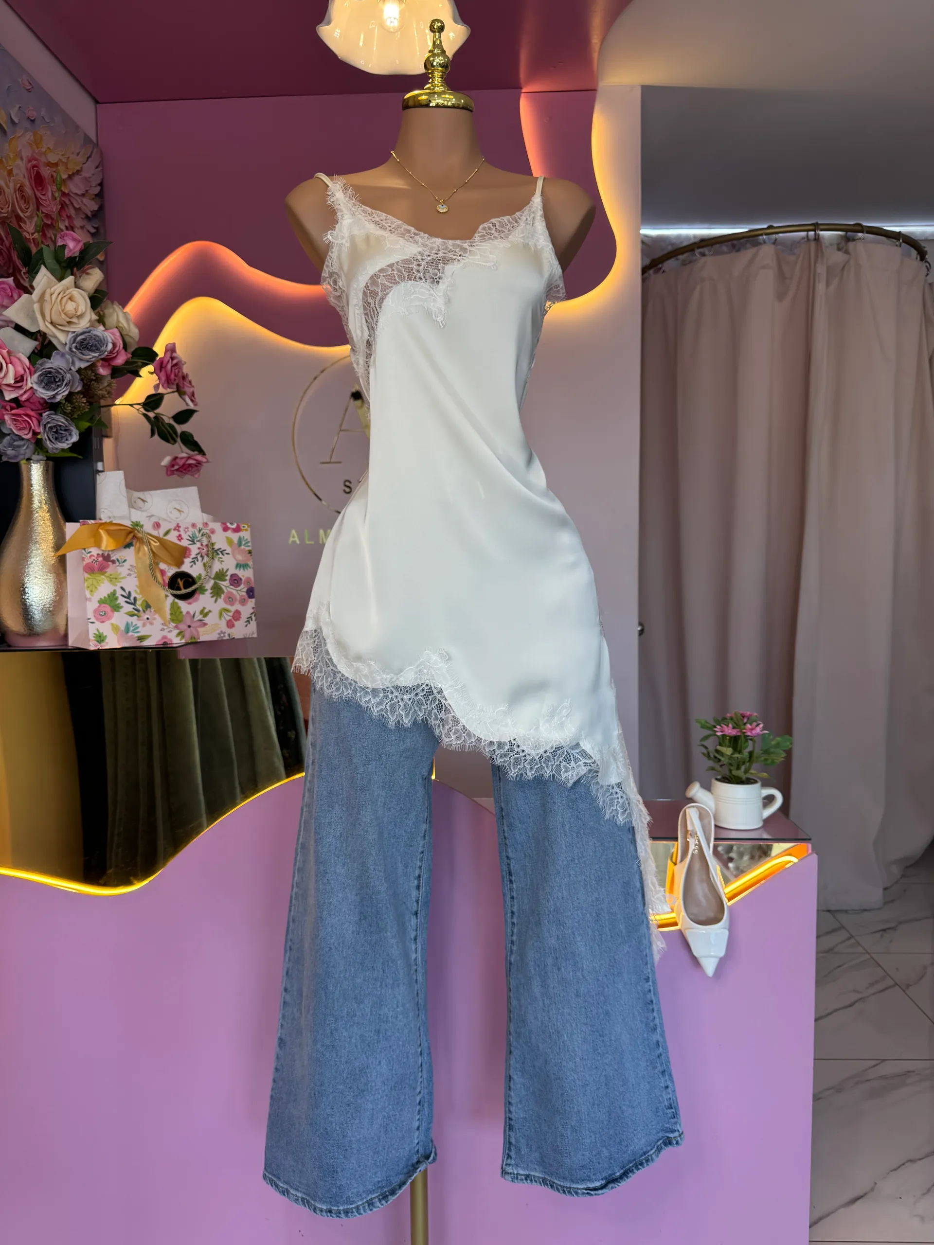 Blusa asimétrica de satin 