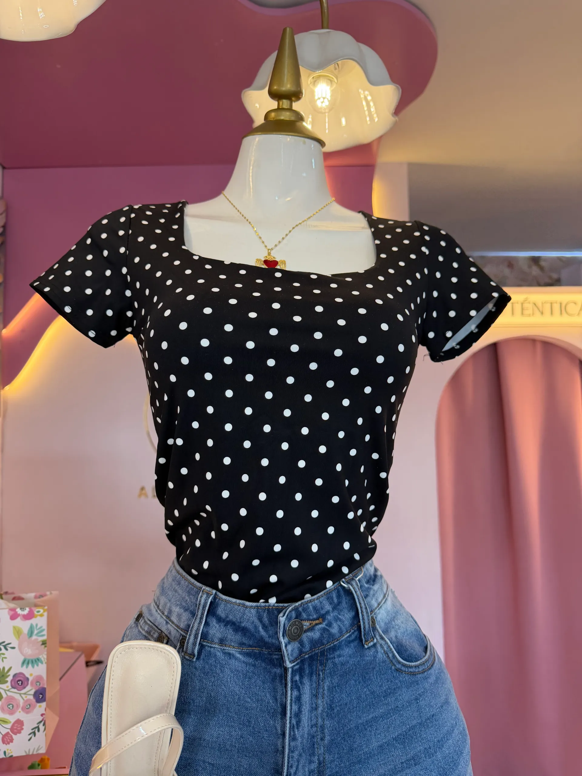 Blusa de lunares con manga corta — AC Store