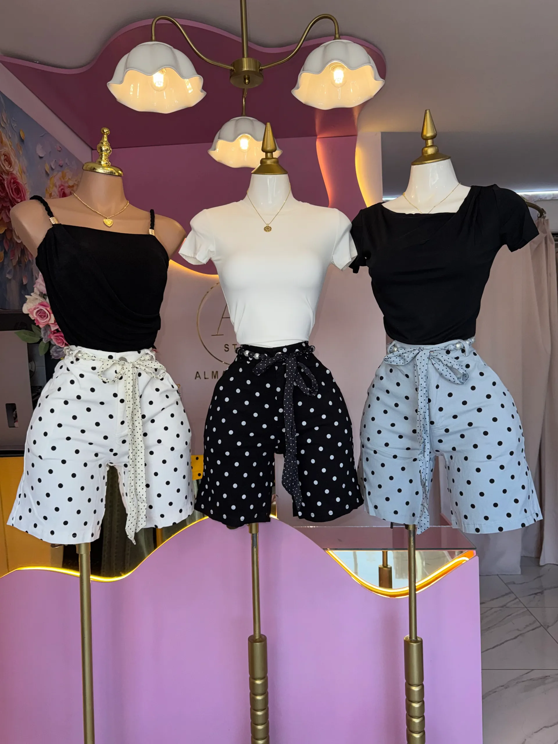 Short Bermuda de lunares