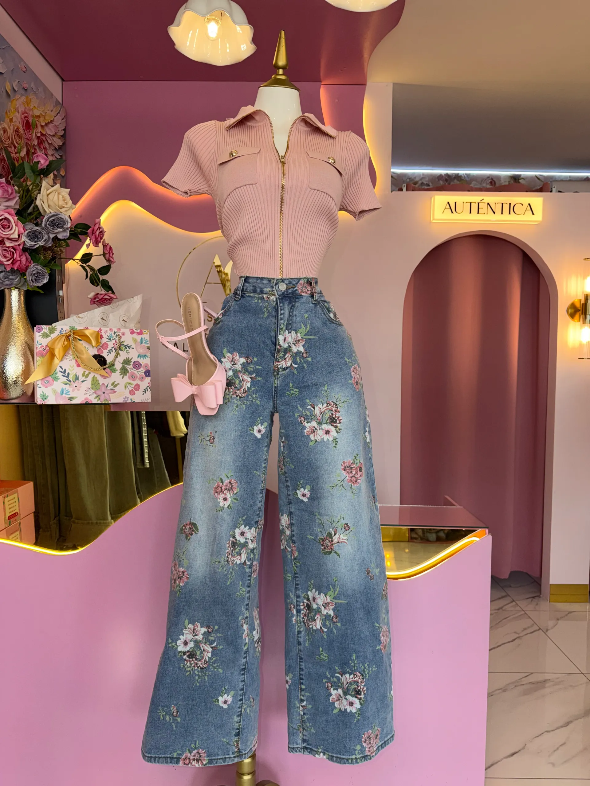 Pantalón estampado floral