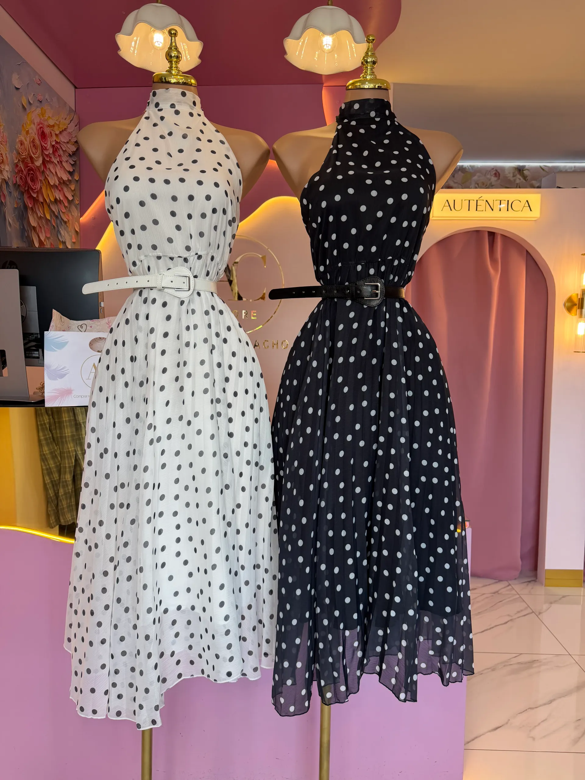 Vestido de lunares cuello halter