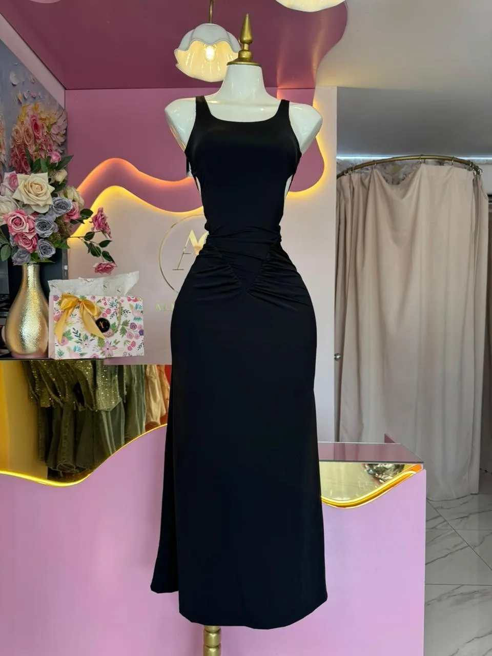 Maxi vestido escote en espalda 