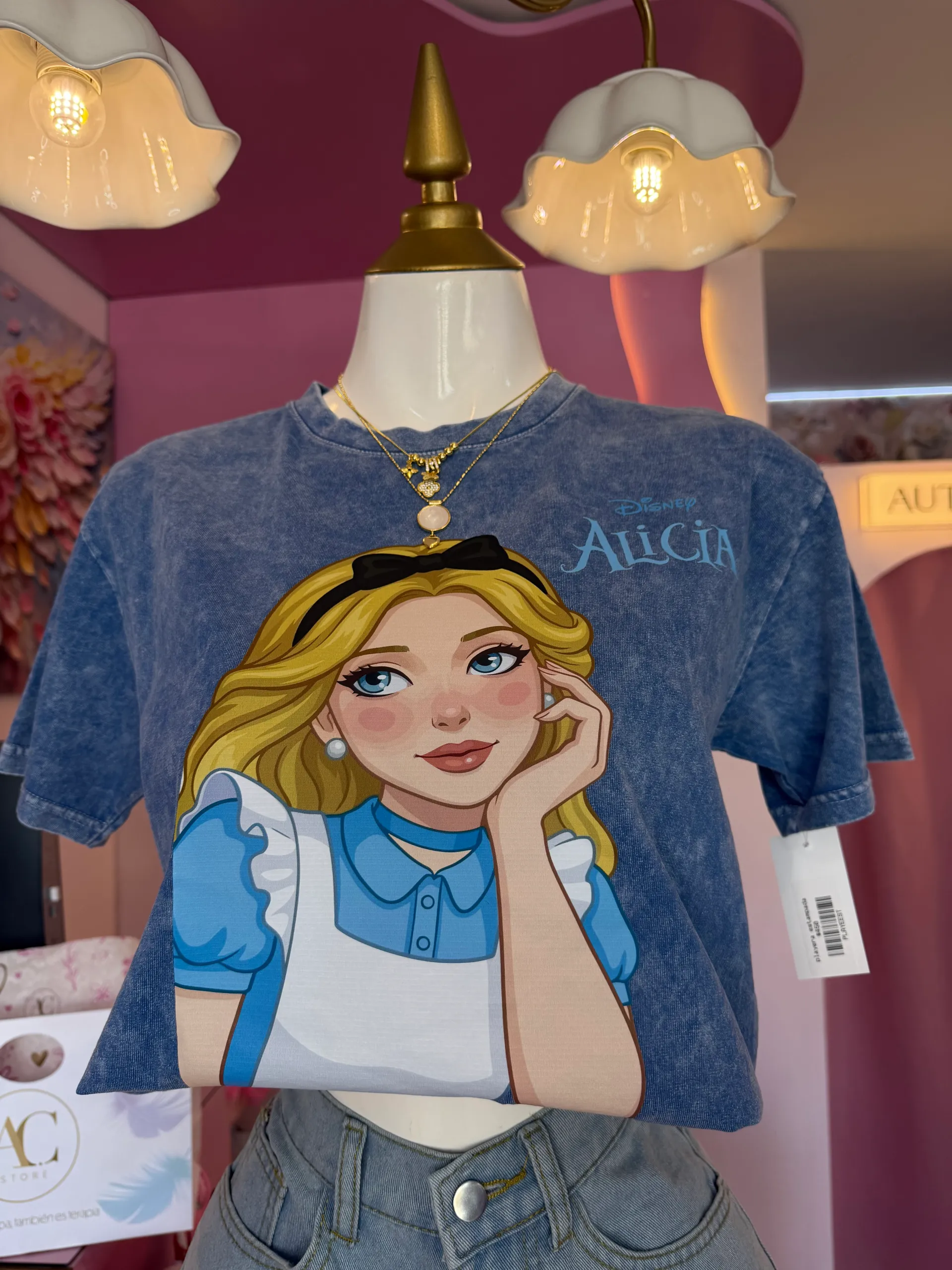 Playera estampada alicia