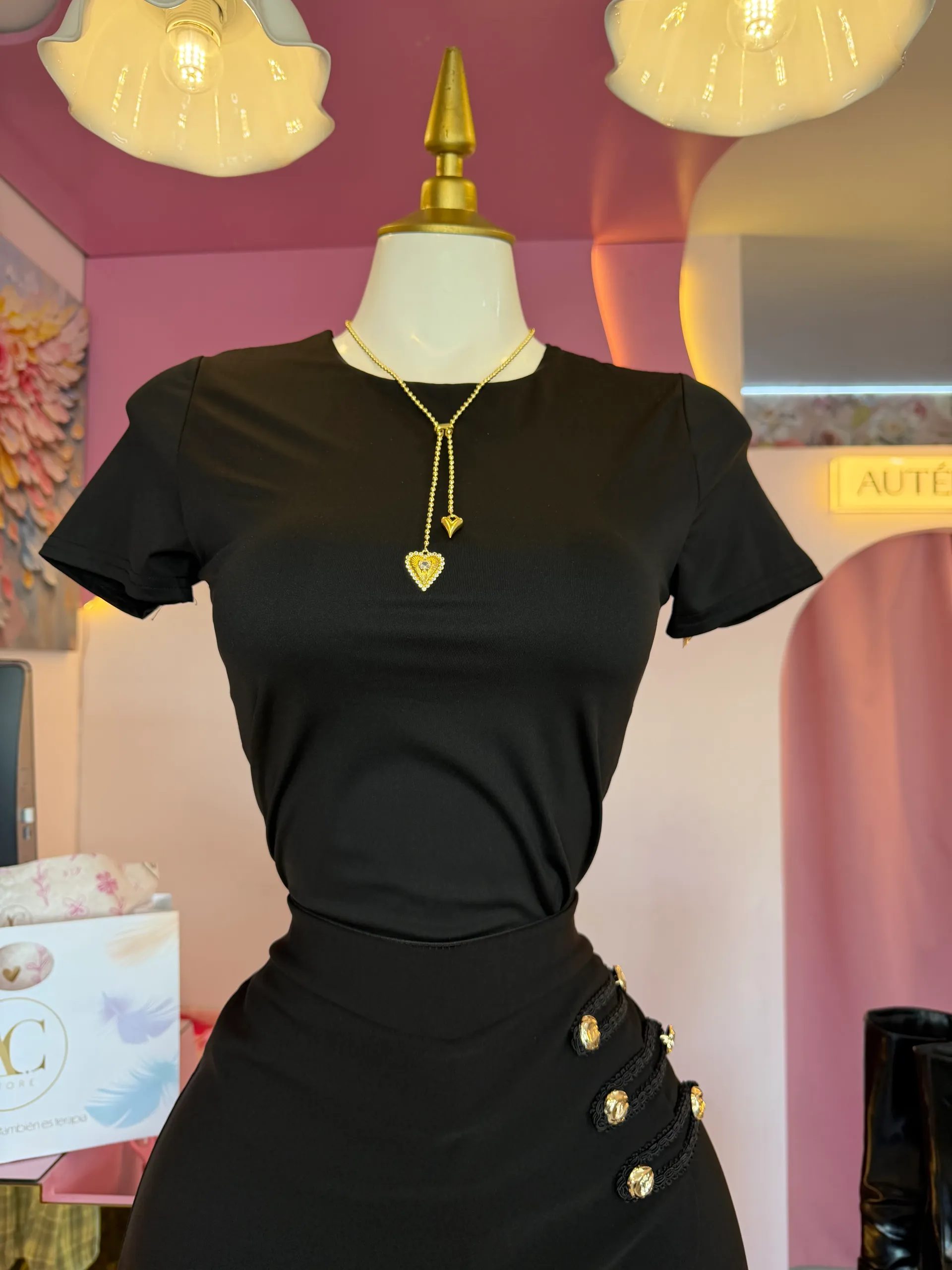 Blusa básica lisa 