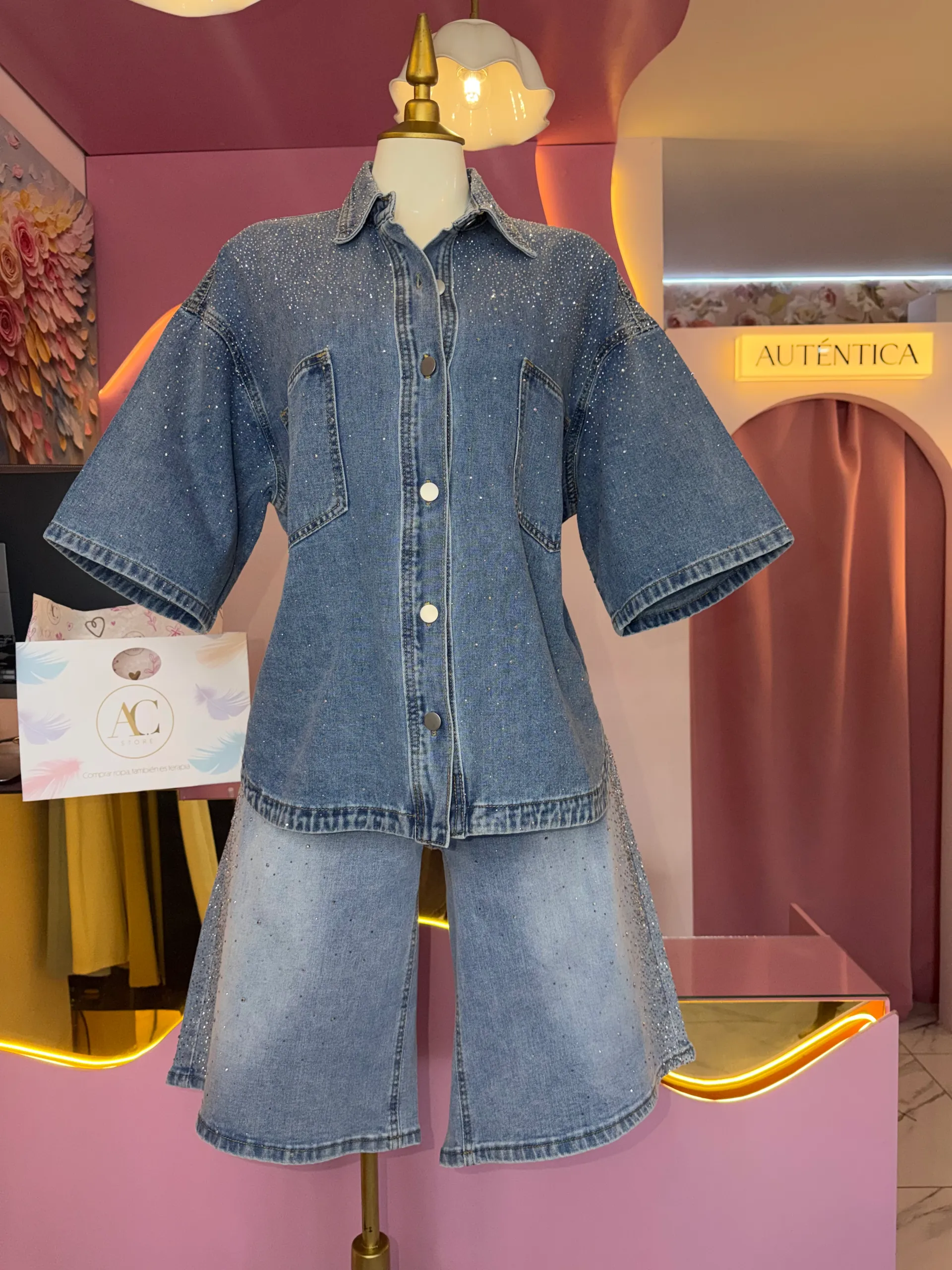 Camisa mezclilla en pedrería 